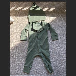 Colored Organics Emerson Sleeper with hat (worn once)